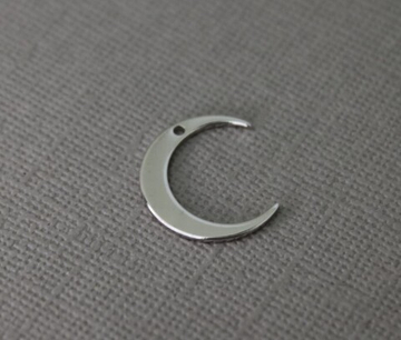 Подвеска месяц 18 мм