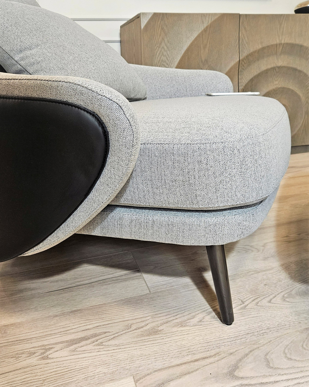 Кресло с оттоманкой Angie