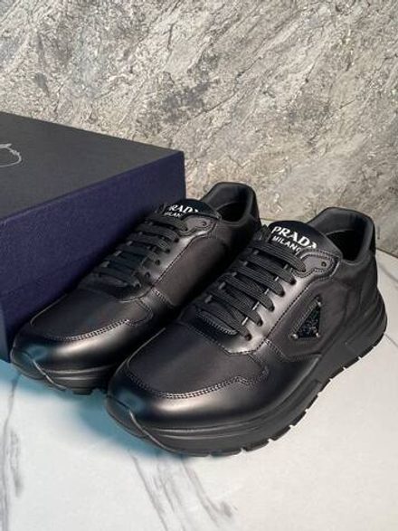 Кроссовки Prada