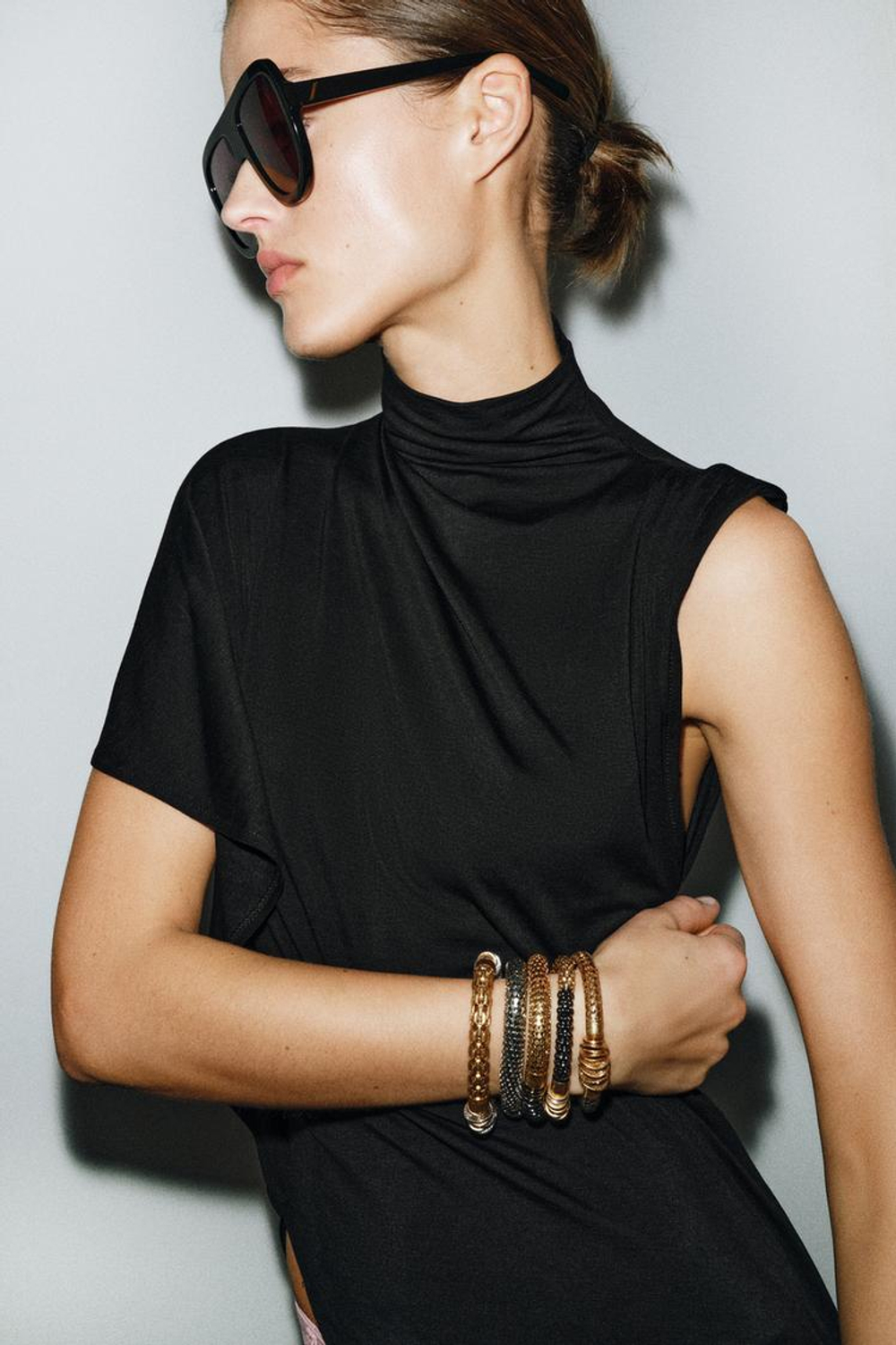 ZARA НАБОР ИЗ 5 ЭЛАСТИЧНЫХ КОМБИНИРОВАННЫХ БРАСЛЕТОВ, ЗОЛОТОЙ/СЕРЕБРЯНЫЙ