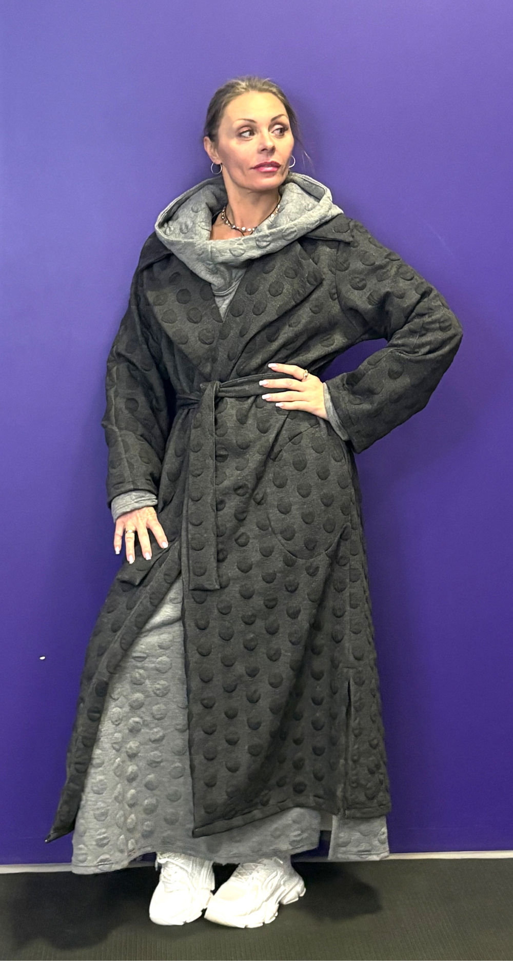 Пальто с поясом / жаккард / черный