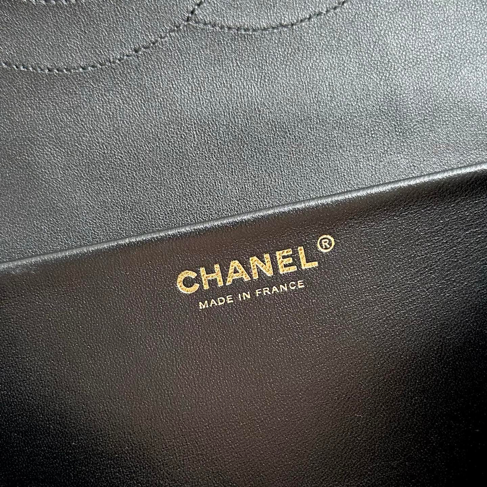 Chanel Maxi Flapbag 38 cm