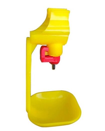 Ниппельная поилка с каплеулавливателем