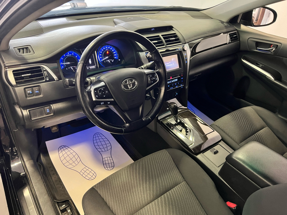 Toyota Camry, 2015 год
