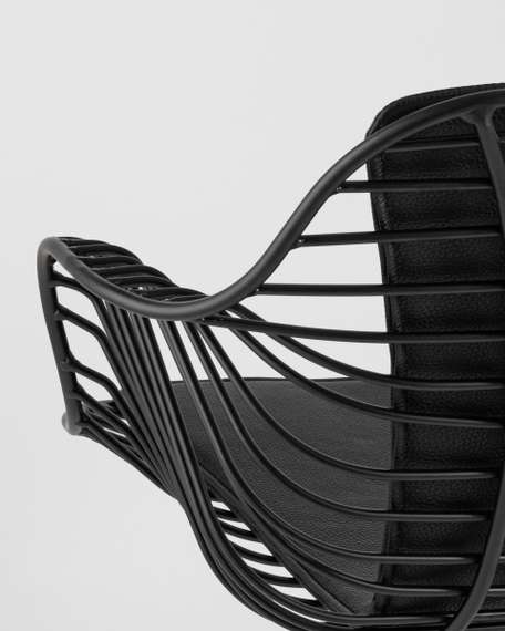 Кресло Thomas черное с черной подушкой