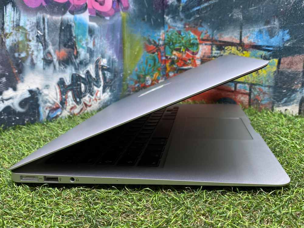 MacBook Air A1466 13 2015 i5/4Gb