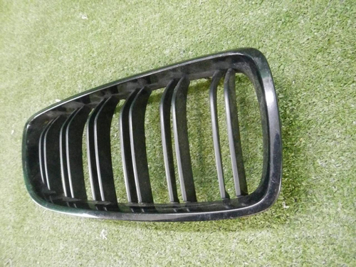 Решетка радиатора правая BMW 4er F32 (2013-2020)