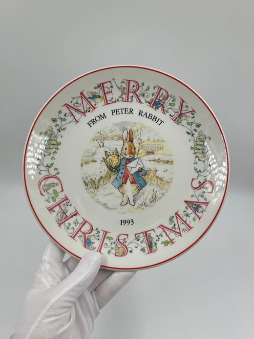Тарелка Merry Christmas from Peter Rabbit Wedgwood 1993 год