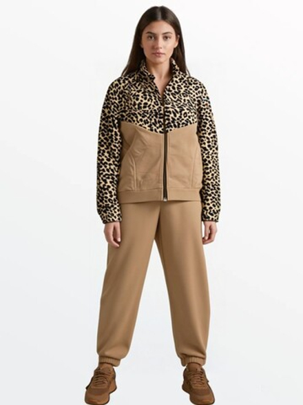 22113 Костюм женский флисовый леопард/бежевый (54)