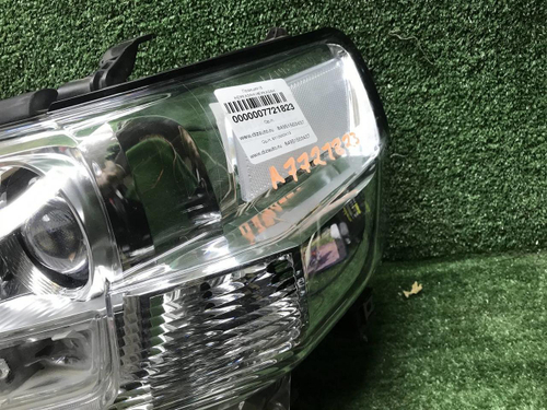 Фара левая Toyota Land Cruiser 200 (2015-2021) LED