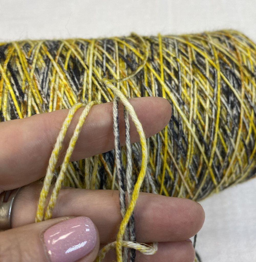 Носочная пряжа на бобине (Италия) 80% шерсть мериноса 20% п/а 100г-315м 385г