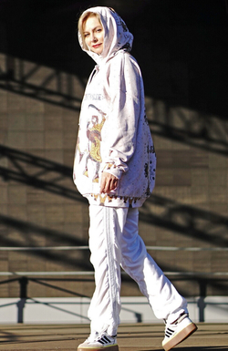 Худи "Трубадур", по мотивам фрагмента убранства раннехристианского английского манускрипта, 10 век