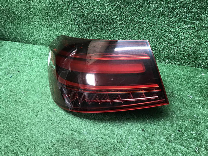 Фонарь левый внешний Mercedes GLE c167 (2023-н.в.)