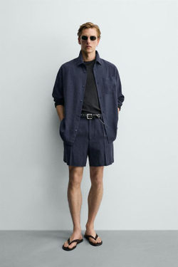 ZARA СВОБОДНЫЕ ШОРТЫ С ЗАЩИПАМИ, МОРСКОЙ СИНИЙ