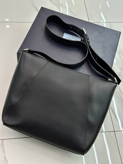 Сумка-мессенджер Prada