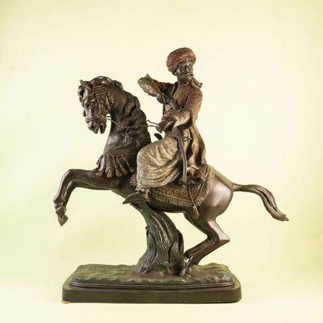 Винтаж: Бронзовая скульптура «Восточный воин»