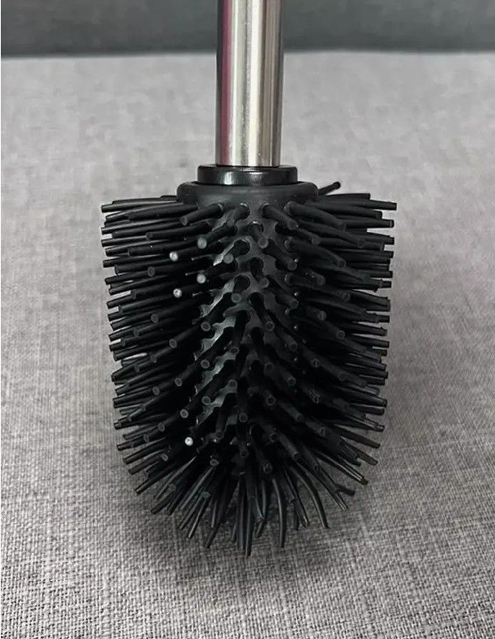 Ершик для унитаза, с ручкой из нержавеющей стали, черный, высота 35 см.