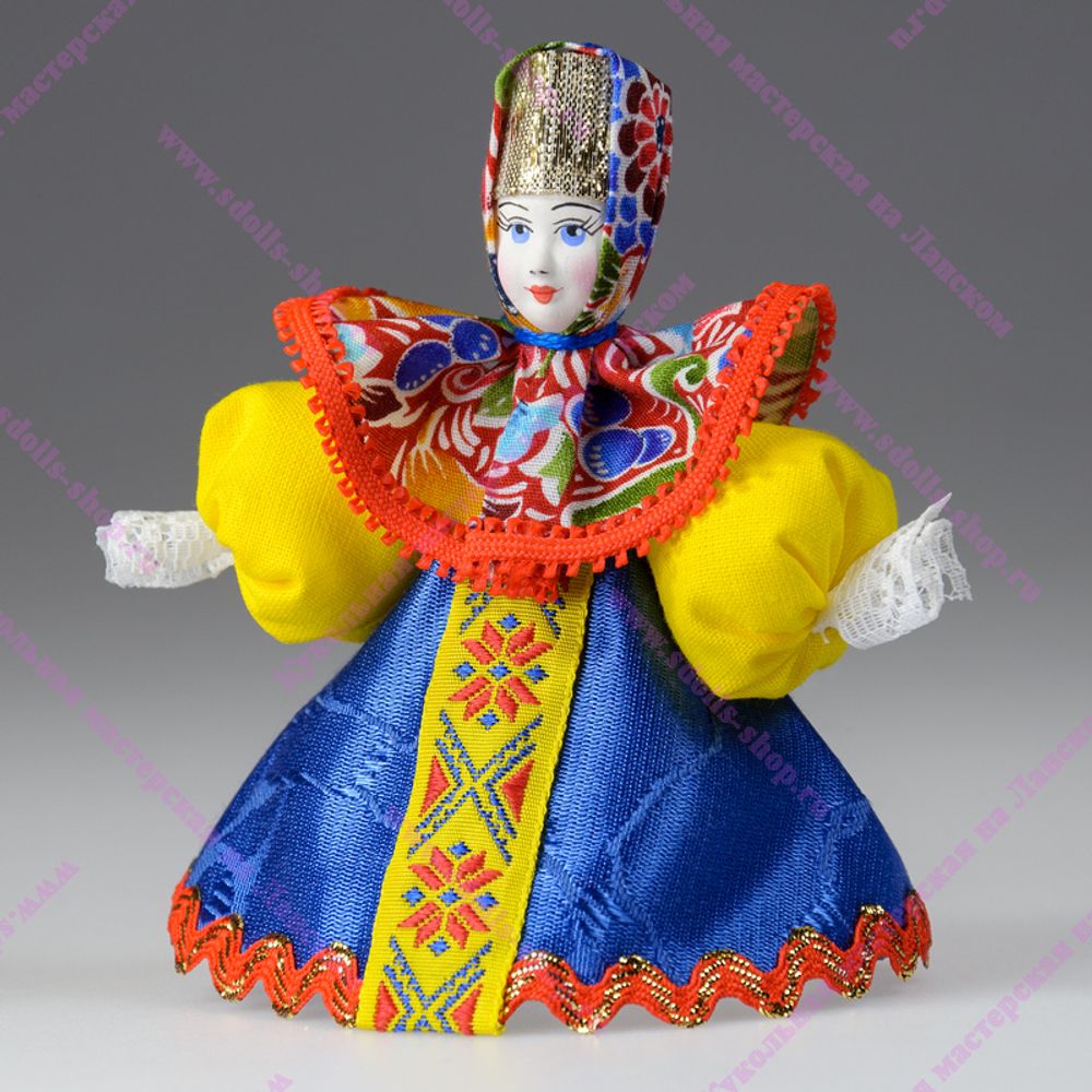 Малая подвесная кукла Крестьянка в платочке