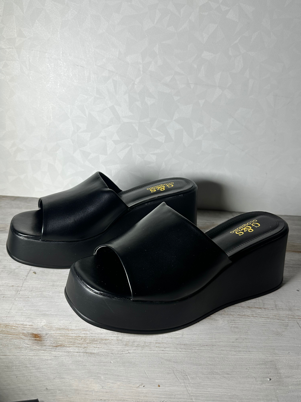 Сабо женские G&S