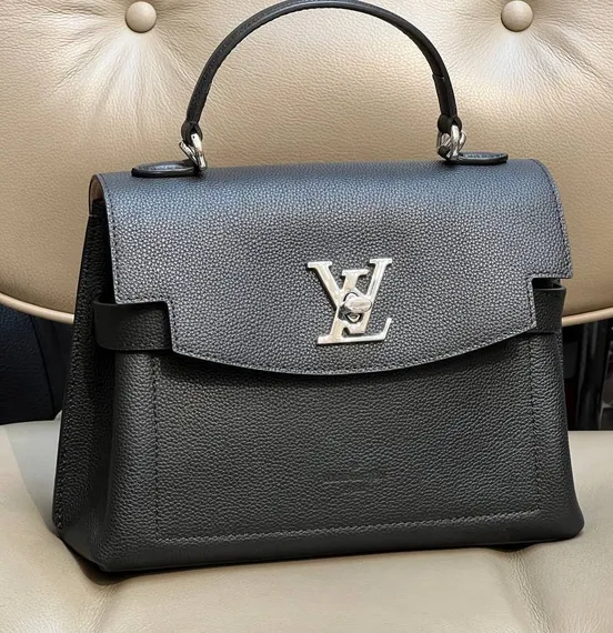 Сумка Louis Vuitton Lockme Ever черный