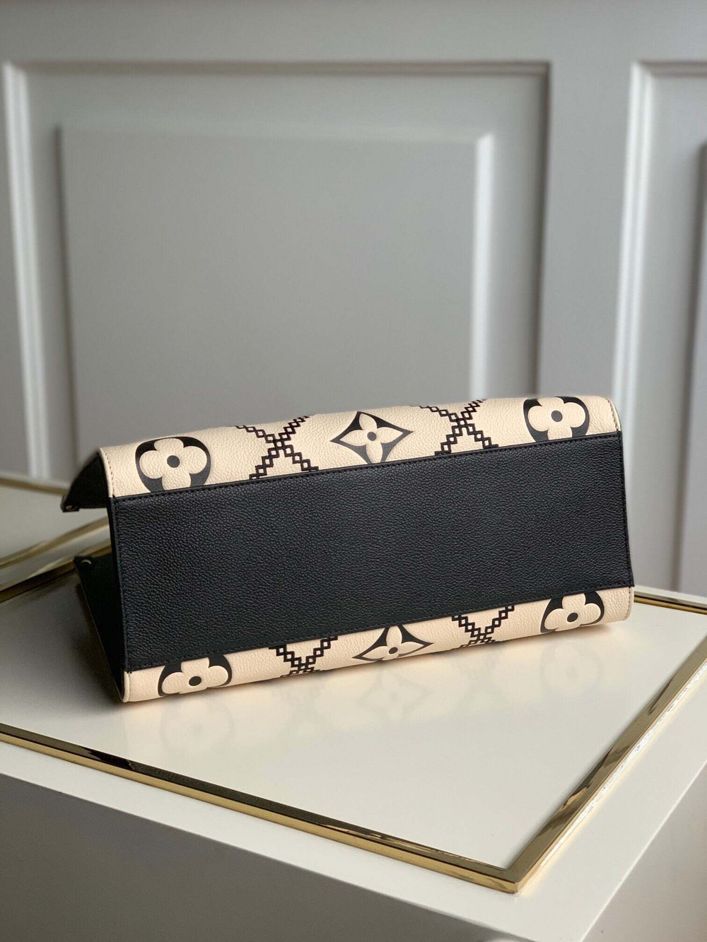 Louis Vuitton Onthego MM