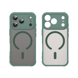 Полупрозрачный матовый чехол с MagSafe для iPhone 17 Pro, усиленные боковые рамки зеленого цвета