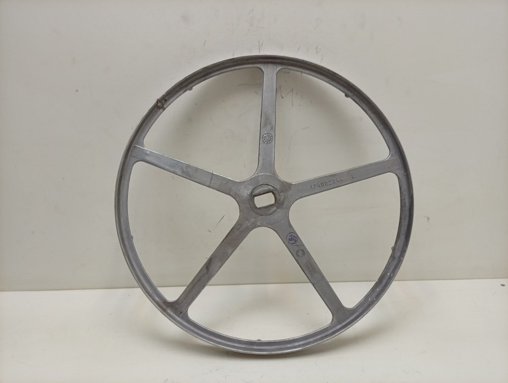 IWSE6125 кт72 Шкив барабана для стиральной машины Indesit 174002344 б/у