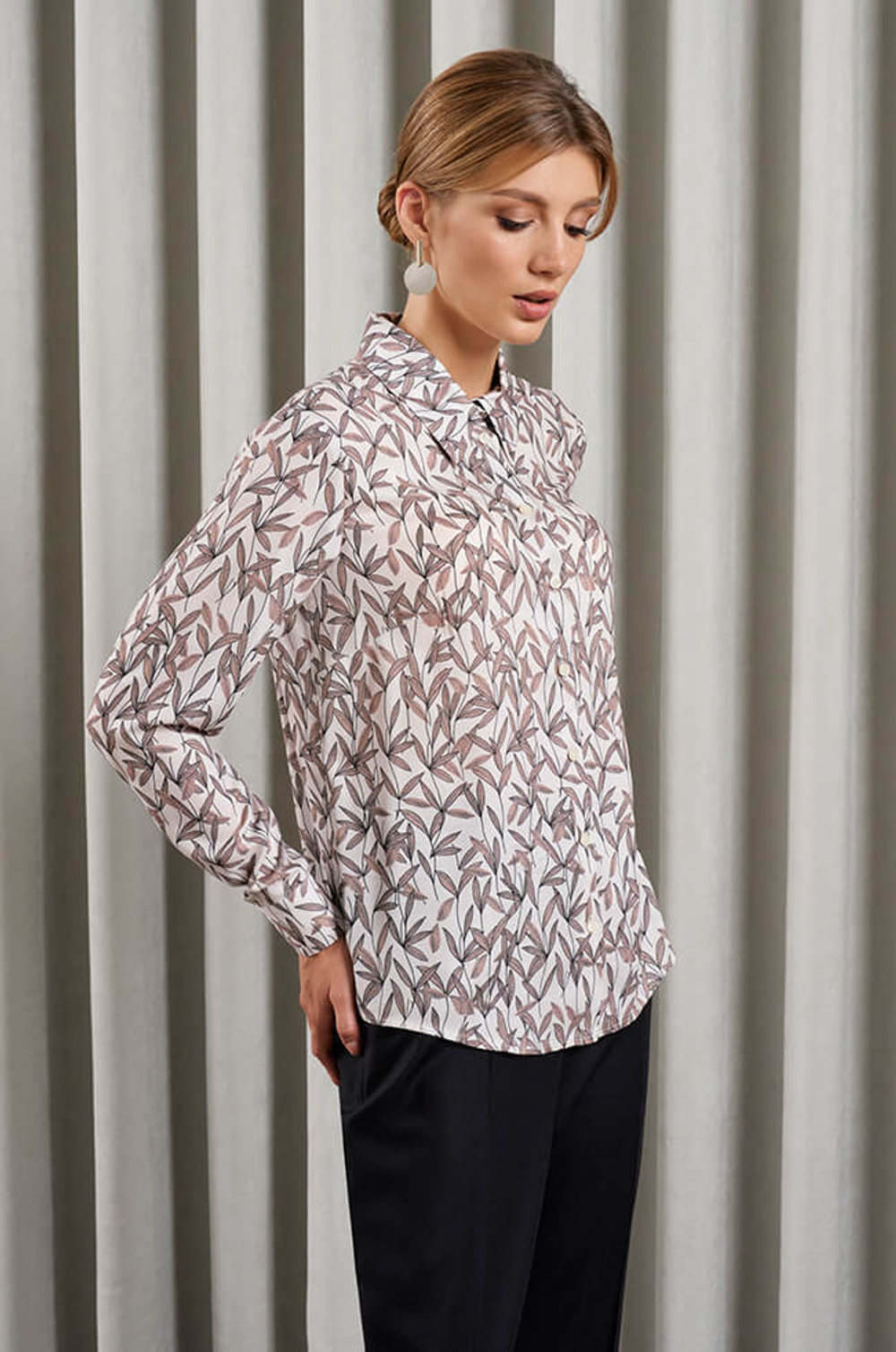 22881 Блузка женская (бежевый принт)