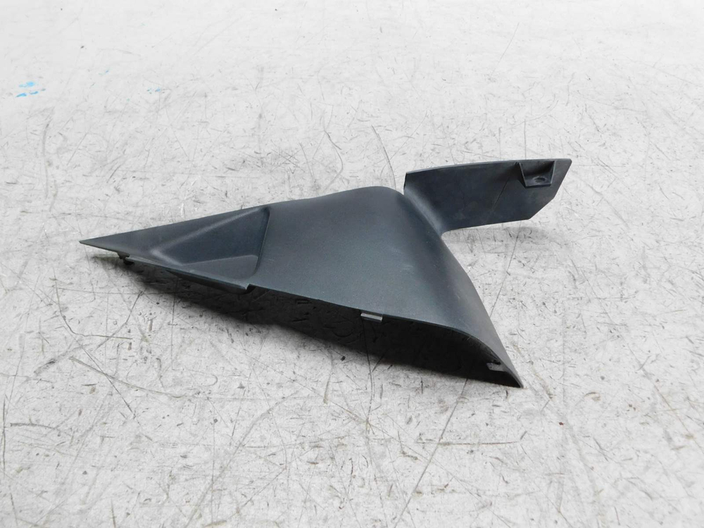 Пластик внутренний левый Honda CBR600RR 06-08 64385-MFJ