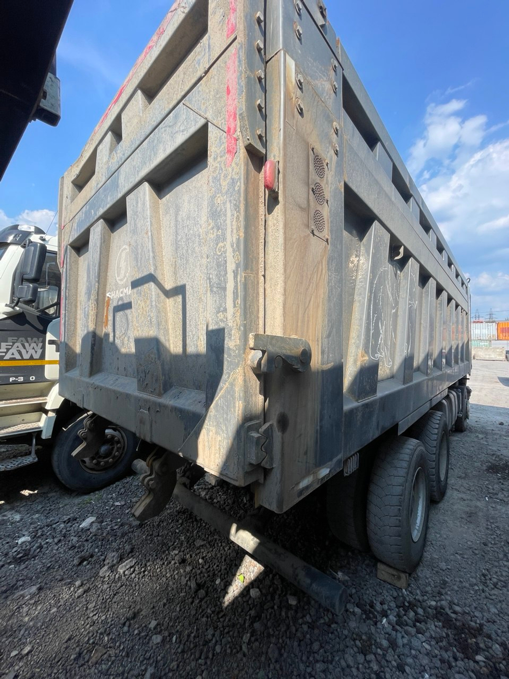 Shacman (Shaanxi) SX* 8x4 Самосвал SX33186V366 (Дизельный, 11,6 л, 423 л.с., МТ)