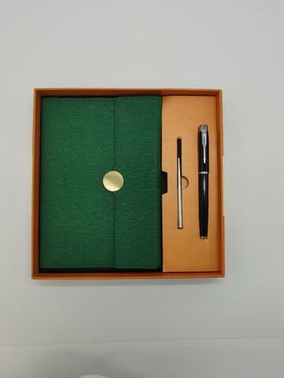 Блокнот подарочный А5 с ручкой О-зеленый (7725-1)