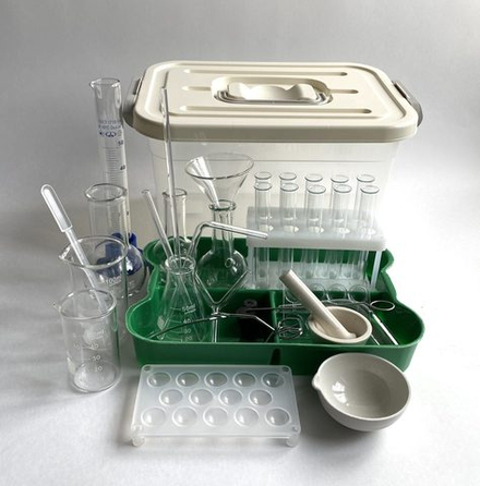 Набор посуды и принадлежностей для работы с малыми количествами веществ