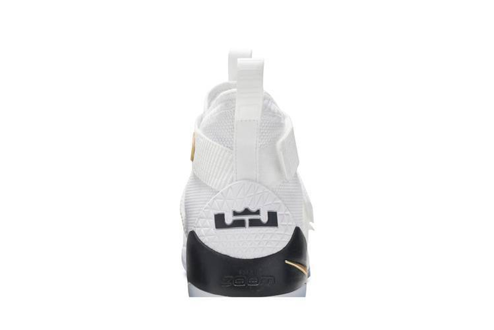 Кроссовки Nike Zoom Soldier 11 Lebron Court General 11