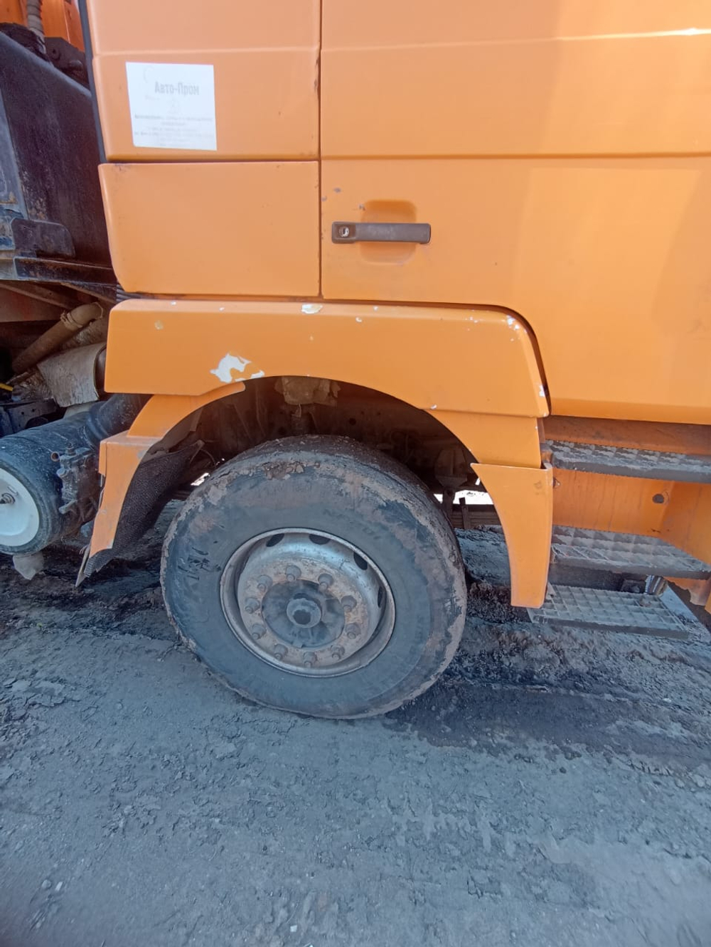 Shacman (Shaanxi) SX* 6x4 Самосвал SX3258DR384 (Дизельный, 9,7 л, 336 л.с., МТ)