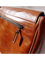 Сумка из натуральной кожи через плечо