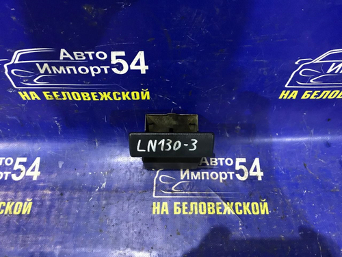 Пепельница TOYOTA HILUX SURF 1992