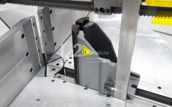 Полуавтоматический ленточнопильный станок Bomar Transverse 820.450 DGS