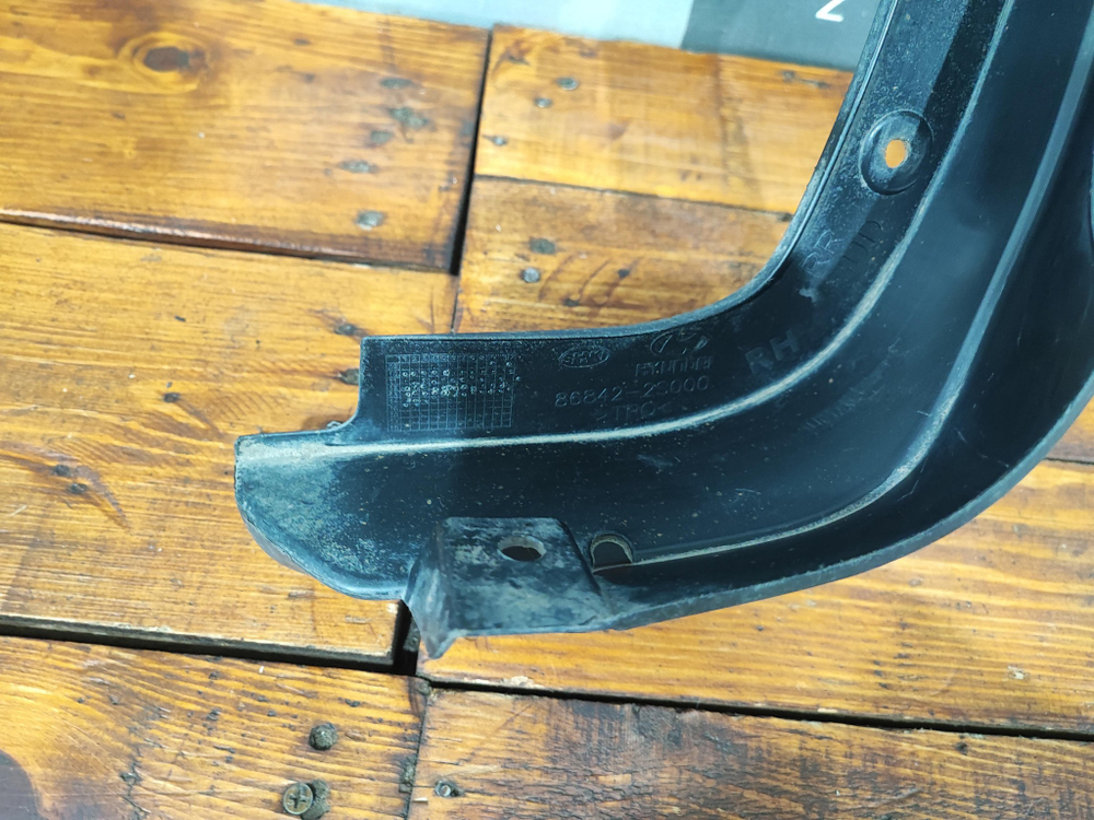 Брызговик задний правый Hyundai ix35 (LM) 10-15 Б/У Оригинал 868422S000