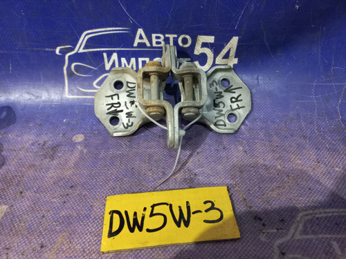 Петля двери передней правой MAZDA DEMIO 2000