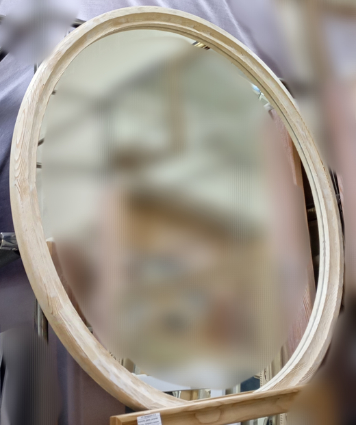 Зеркало круглое в деревянной раме