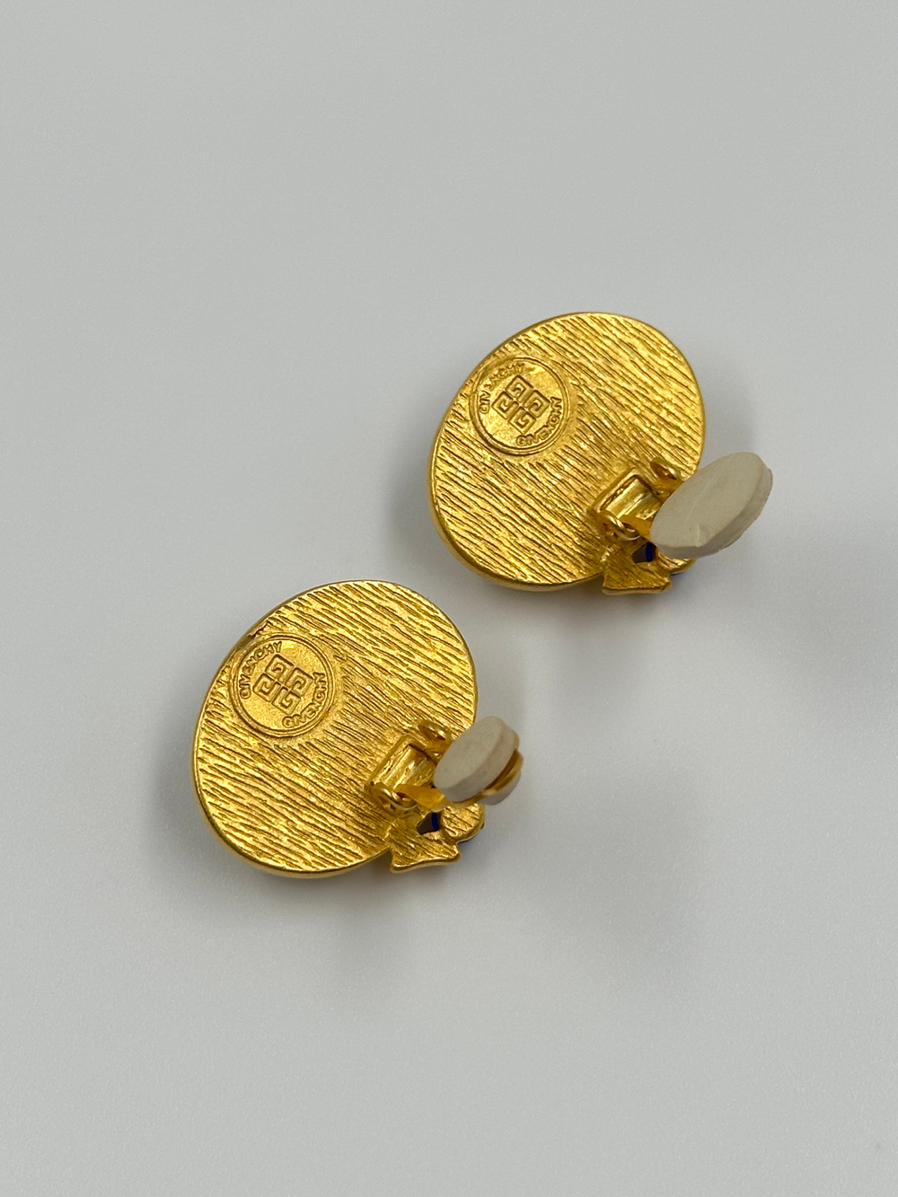 Клипсы с зелёными кабошонами Givenchy