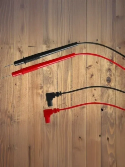 Портативный мультиметр токоизмерительный цифровой (тестер электрический), DT-830B