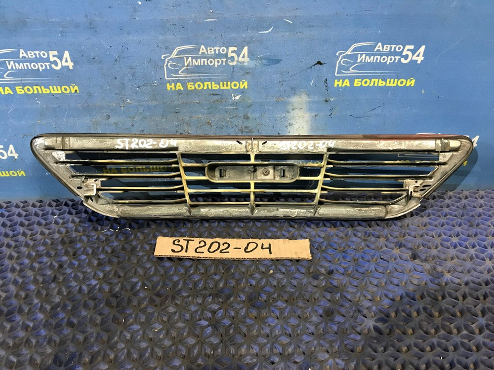 Решетка радиатора TOYOTA CARINA ED 1994
