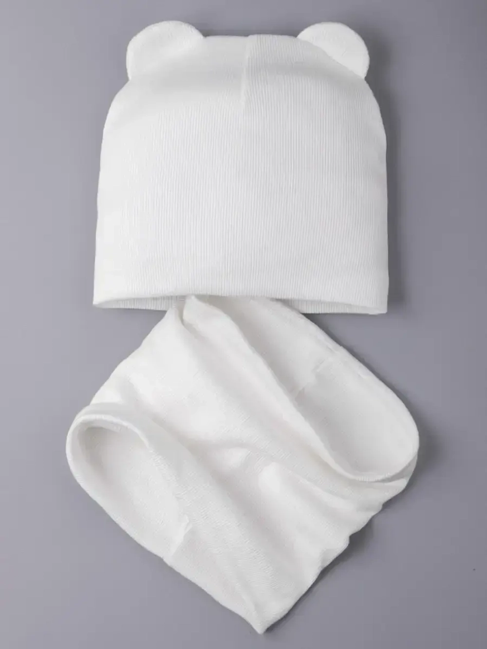 Шапка детская с ушками и снуд на осень