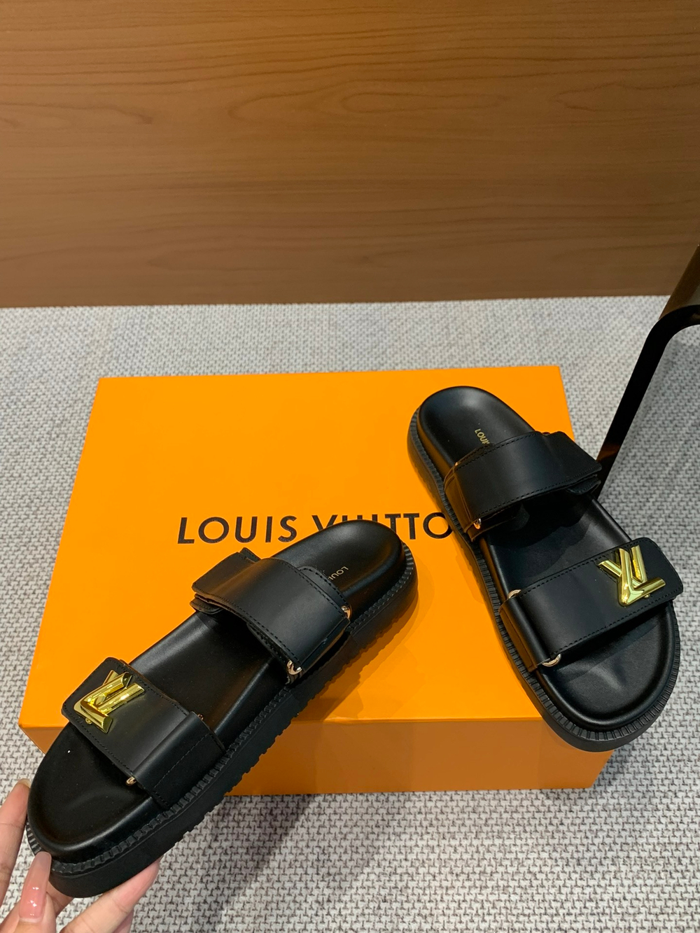 Louis Vuitton Bom Dia Flat Comfort Mule
