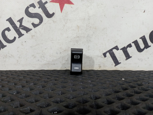 Кнопка включения горного тормоза