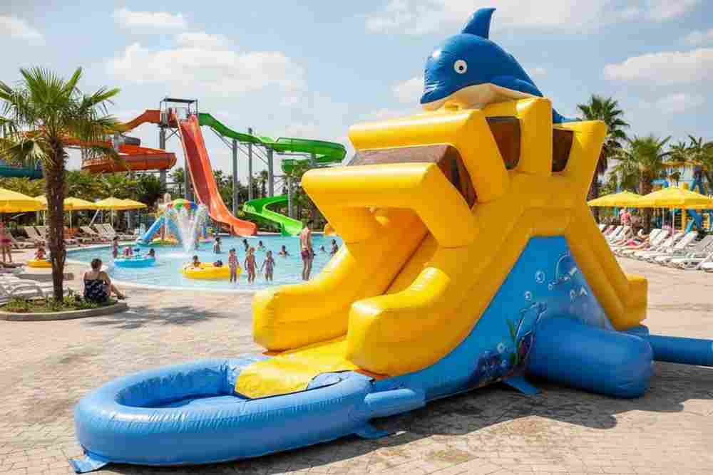 Водная горка с бассейном «История дельфинчика», 7,2×2,5×3,5 м