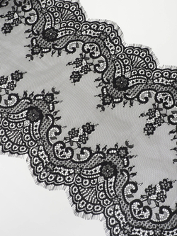 Кружево шантильи черное неэластичное ширина 36 см купон 2,9 м