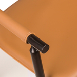 Стул с подлокотниками Suite, коричневый