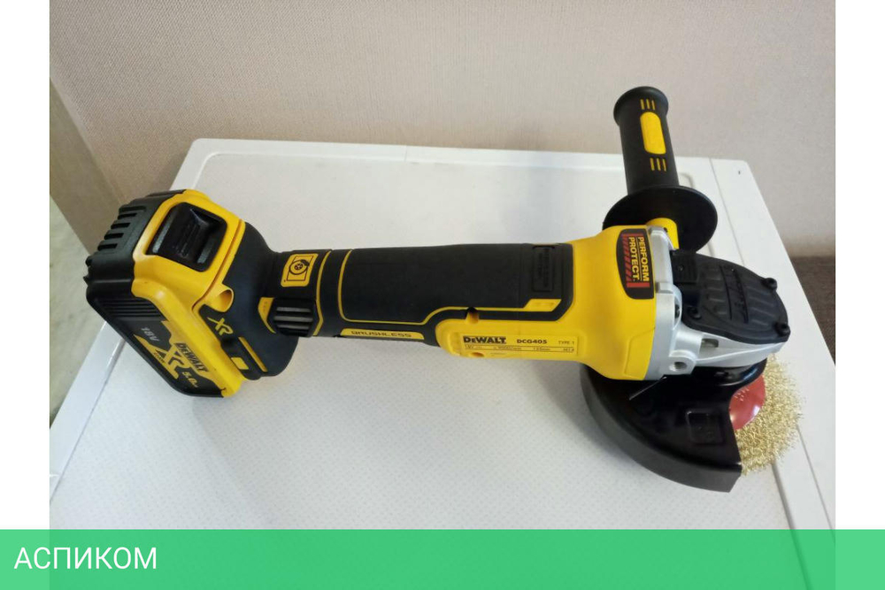 Угловая шлифмашина DeWalt DCG405NT